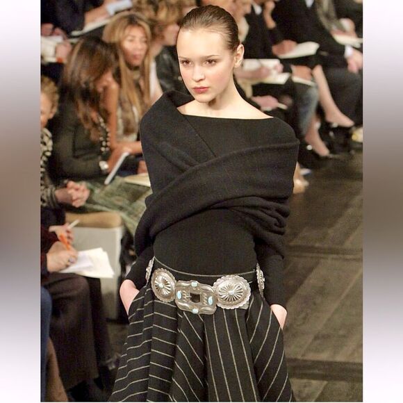 Ralph Lauren Fall ‘04 Black Chalk Stripe Cashmere Blend Knit Infinity Wrap Stole - Picture 1 of 17